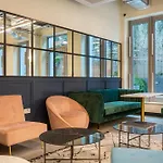 Students Only Stylish Studios In Great Court Near Central London
