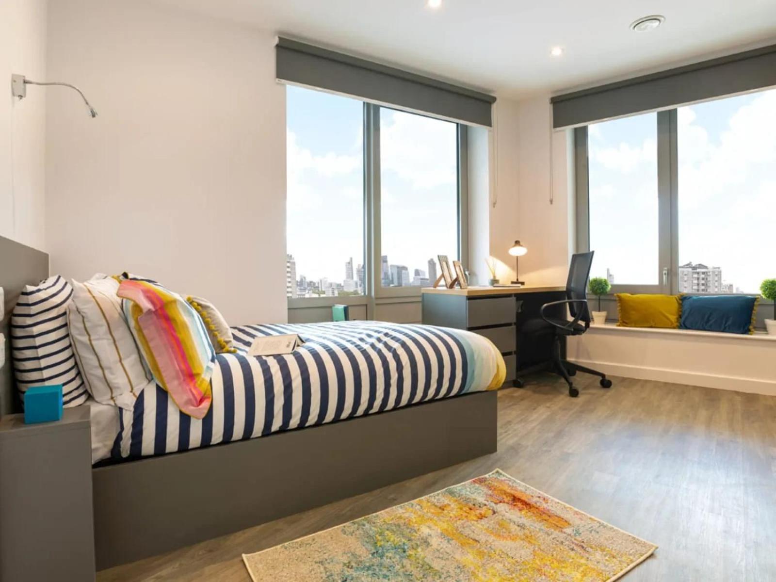Appartement Students Only Stylish In Great Court Near *